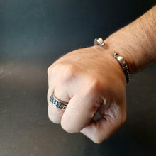 Cargar imagen en el visor de la galería, Anillo De Runas