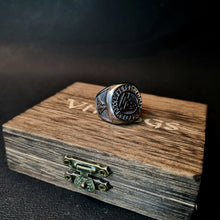 Cargar imagen en el visor de la galería, Anillo Valknut de Acero Inoxidable