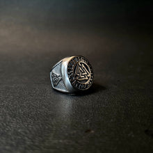 Cargar imagen en el visor de la galería, Anillo Valknut de Acero Inoxidable