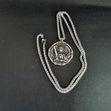 Cargar imagen en el visor de la galería, Medallon del Arcangel Miguel