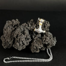 Cargar imagen en el visor de la galería, Mjolnir o Martillo de Thor
