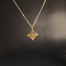 Cargar imagen en el visor de la galería, Cadena Nudo de Bruja