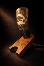 Cargar imagen en el visor de la galería, Cuerno Vikingo Personalizable | 8oz | 12oz | 16 oz