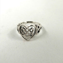 Cargar imagen en el visor de la galería, Anillo Corazón De Nudo Celta de Plata Esterlina 925 - Reino Vikingo GT - anillos, Plata 925, Premium, Shield Maiden, Top - Anillos