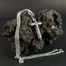 Cargar imagen en el visor de la galería, Cruz de Athelstan de Acero Inoxidable - Reino Vikingo GT - acero inoxidable, colgante, Guerrero - Colgante