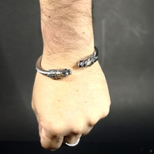 Cargar imagen en el visor de la galería, Brazalete de Bygul y Trjegul - Reino Vikingo GT - acero inoxidable, brazalete, Guerrero, nuevo - Brazalete