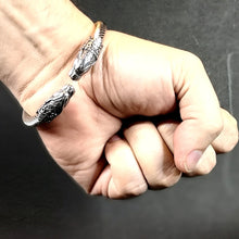 Cargar imagen en el visor de la galería, Brazalete de Bygul y Trjegul - Reino Vikingo GT - acero inoxidable, brazalete, Guerrero, nuevo - Brazalete