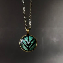 Cargar imagen en el visor de la galería, Colgante de Shield Maiden - Reino Vikingo GT - aleación, colgante, Shield Maiden - Colgante