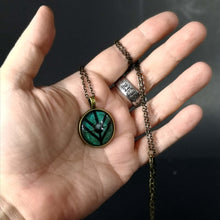 Cargar imagen en el visor de la galería, Colgante de Shield Maiden - Reino Vikingo GT - aleación, colgante, Shield Maiden - Colgante