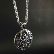 Cargar imagen en el visor de la galería, Triqueta Nudo Celta - Reino Vikingo GT - celta, Top - Medallón