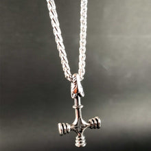 Cargar imagen en el visor de la galería, Mjolnir Cruz de Lobo - Reino Vikingo GT - acero inoxidable, colgante, nuevo - Colgante