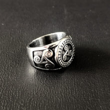 Cargar imagen en el visor de la galería, Anillo Trisquel - Reino Vikingo GT - acero inoxidable, anillos, celta, Guerrero, Top - Anillos