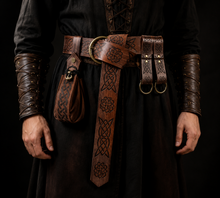 Cargar imagen en el visor de la galería, Cinturón del Mercader – Set Medieval con Bolsa
