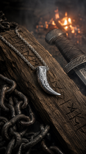Cargar imagen en el visor de la galería, Colmillo de Fenrir
