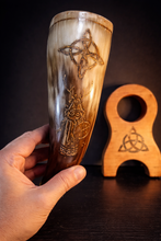 Cargar imagen en el visor de la galería, Cuerno Vikingo Personalizable | 8oz | 12oz | 16 oz
