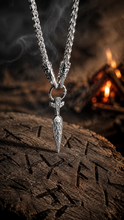 Cargar imagen en el visor de la galería, Collar Gungnir – Lanza de Odín | Collar Vikingo
