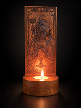 Cargar imagen en el visor de la galería, Llamas de Asgard – Candelero Artesanal Nórdico
